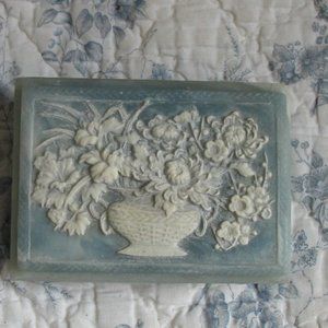 Incolay Soapstone Floral Vintage Box